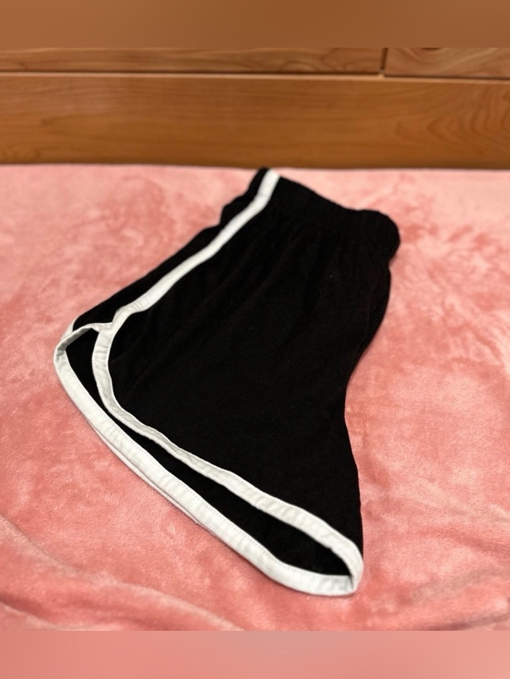 Sanrio SET • Hello Kitty • Crop Tee & Shorts • Medium 8-10 - Picture 8 of 8